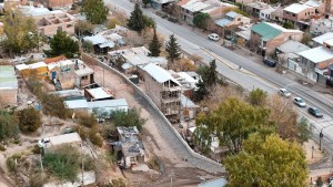 Regularizan los servicios en el barrio Auca Mahuida de Neuquén