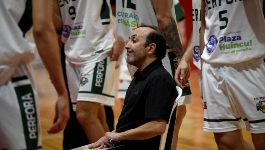 No pudo ser. Fernando Claris y todo Pérfora esperaron por una invitación que nunca llegó. (Archivo Matías Subat)