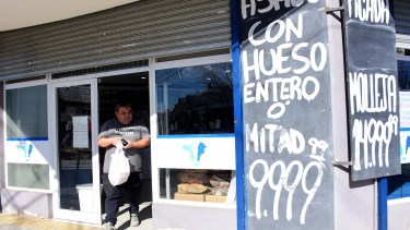 Barato, pero de qué calidad: crece la discusión por el nuevo asado con hueso que llega a Neuquén