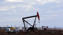Imagen de Neuquén proyecta un alza del 29% en la producción de petróleo para el 2026