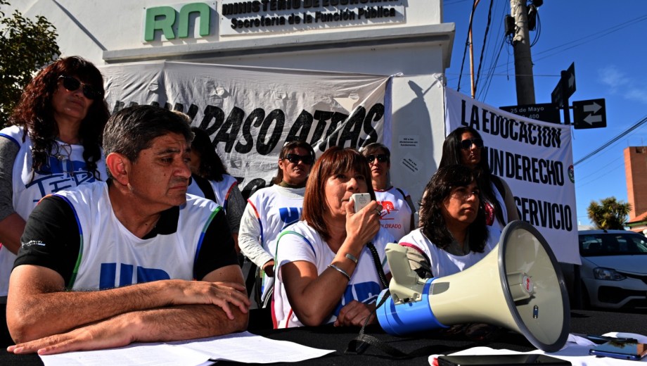 La dirigencia de Unter cumplirá con "acciones políticas" para apurar el llamado a paritaria. Foto Archivo