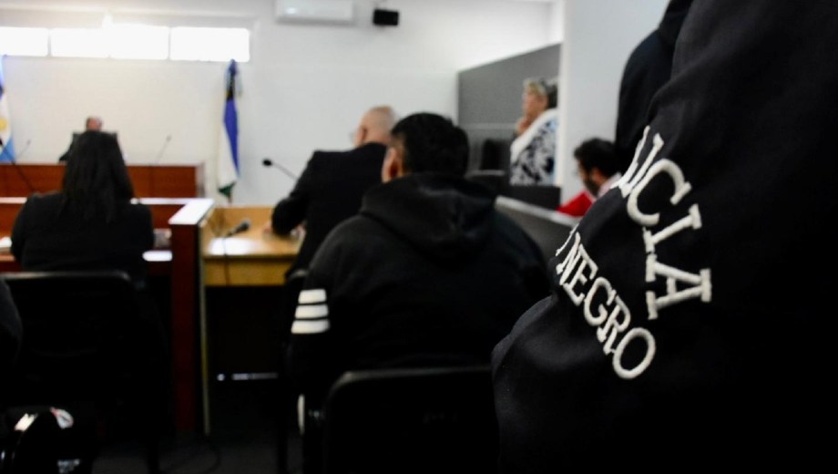 Imputan a dos policías de Río Negro: uno fue parte de un violento robo en Cipolletti y otro de una extorsión. Foto: Matías Subat