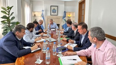 Rolando Figueroa achica el gabinete desde este miércoles: dos ministros empiezan la campaña