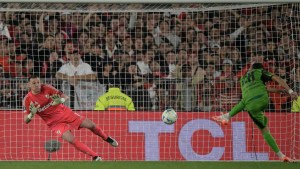 River tuvo más puntería en los penales, pasó a Libertad y está en los cuartos de final de la Copa