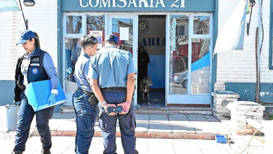 El policía de Roca aceptó la condena en juicio abreviado por falsificar firmas en 24 cédulas judiciales. Foto Archivo/Alejandro Carnevale.
