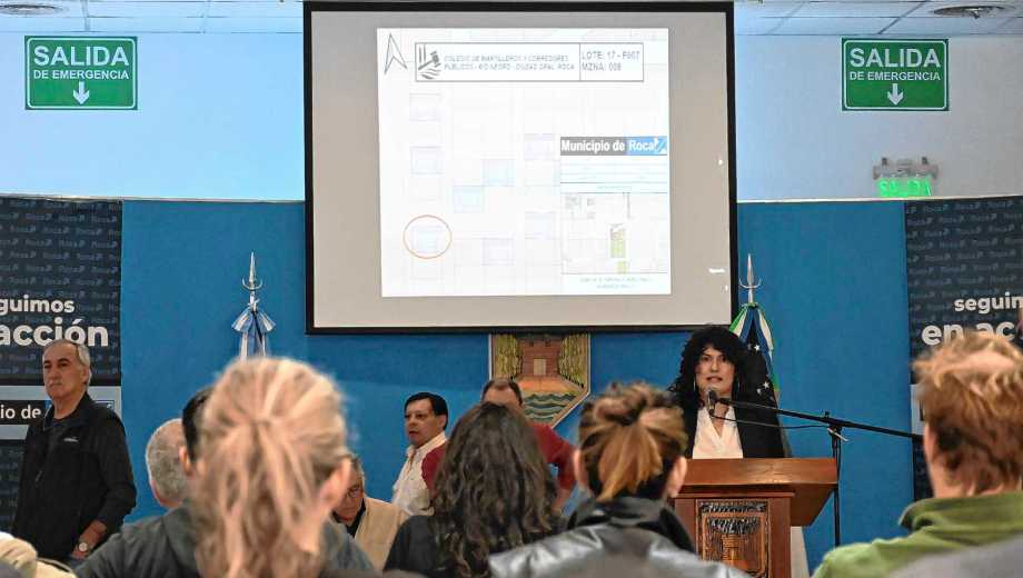 El remate de terrenos municipales de agosto tuvo tres jornadas con alta concurrencia. (Foto: Alejandro Carnevale)