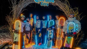 Lago Hermoso «rompió el hielo» y vivió una noche de snow a pura adrenalina