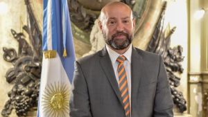 Allanaron la Agencia de Discapacidad y la droguería Suizo Argentina, tras los audios de Diego Spagnuolo