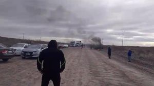 Reunión clave en el segundo día de paro de camioneros por NRG en Vaca Muerta: ¿se levanta la medida de fuerza?