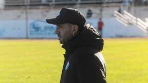 Mario Martínez dejó de ser el entrenador de Sol de Mayo en el Federal A