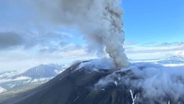Tras el terremoto en Kamchatka, un volcán ruso entró en erupción luego de casi 500 años