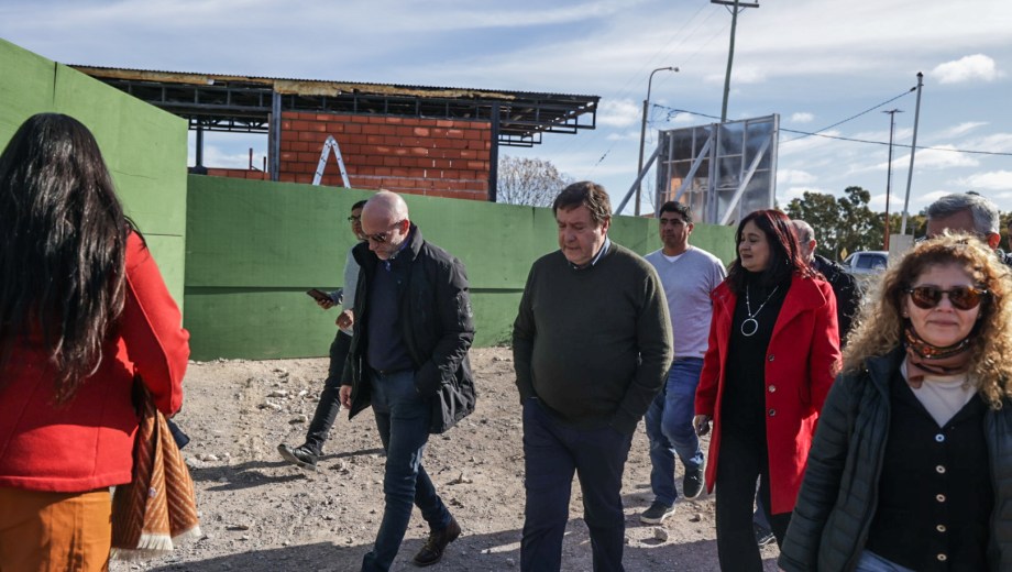 El gobernador Alberto Weretilneck salió a recorrer la provincia y en Sierra Grande dispuso varias inversiones. Foto: Gentileza Gobierno de Río Negro