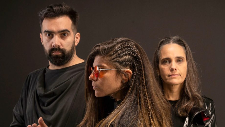 Los Eruca. Gabriel Pedernera, Lula Bertoldi y Brenda Martín, batería, guitarra y bajo.