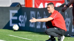 Independiente acelera por el reemplazante de Julio Vaccari: el nombre que pica en punta