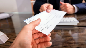 Depósitos en efectivo e Impuesto al Cheque: un fallo clave de la Corte