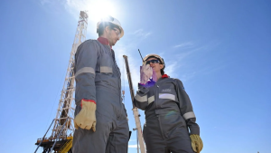 Río Negro otorgó la primera concesión petrolera no convencional a PAE y Tango Energy