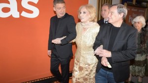 Mirtha Legrand y varios famosos fueron al estreno de «Las Hijas», la obra teatral que dirige Adrián Suar