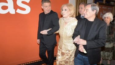 Mirtha Legrand y varios famosos fueron al estreno de «Las Hijas», la obra teatral que dirige Adrián Suar