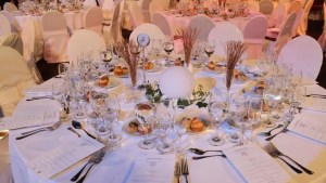 El menú del Martín Fierro, desde adentro: burrata entera, costilla 24 hs y los secretos de una moza