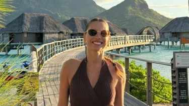 Pampita cumplió su sueño de nadar con ballenas en la Polinesia Francesa