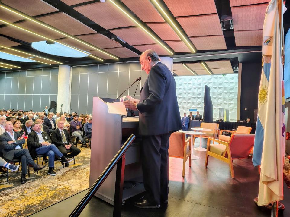 Guillermo Francos en el Congreso de Coninagro.