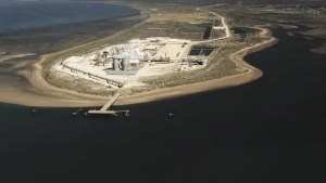 Crisis de Alpat: el Gobierno informó que los cesanteados serán reincorporados y la empresa dice no poder pagar el último acuerdo