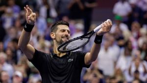 Novak Djokovic dio una clase magistral en el US Open y le sacó un récord a Roger Federer