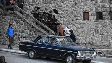 Netflix en Bariloche | Los secretos del rodaje de Rodrigo de la Serna: cambios en las calles y cientos de extras