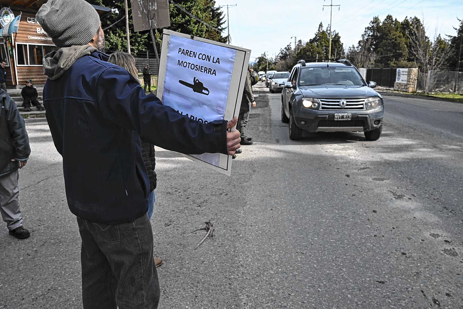 Fuerte reclamo de trabajadores en Bariloche por el “vaciamiento” del ...