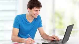 Neuquén presenta créditos para equipamiento informático: detalles y requisitos clave