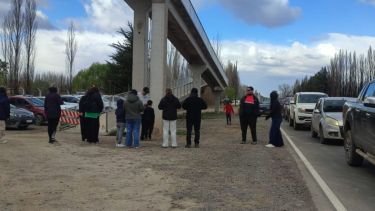 Levantaron el corte de la Ruta 7: el reclamo de las familias por un «acceso seguro» a una escuela de Centenario