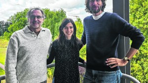 Científicos del Instituto Balseiro usaron un “truco matemático” para entender un extraño tipo de material