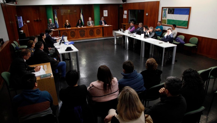 La audiencia con los jueces del STJ se hizo este martes en Viedma. (foto Marcelo Ochoa)