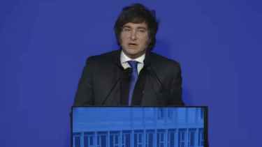 Javier Milei culpó al “pánico político” por la suba del riesgo país y lo atribuyó a la oposición