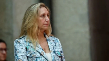 Elecciones 2025: Karina Milei llegó custodiada, se limitó al dar declaraciones y llamó a «la gente» a votar