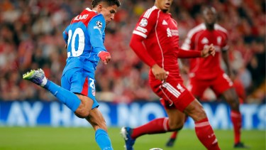 En un partidazo, Liverpool se lo ganó sobre el final al Atlético de Madrid de Simeone