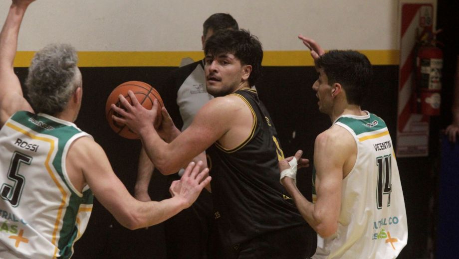 David Veliz jugó un partidazo y lideró a Pacífico en la victoria ante Pérfora. (Oscar Livera)