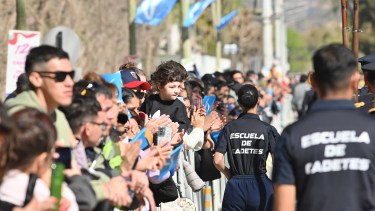 Neuquén prepara un mega desfile para celebrar el 9 de julio: a qué hora empieza y cómo serán los cortes este jueves