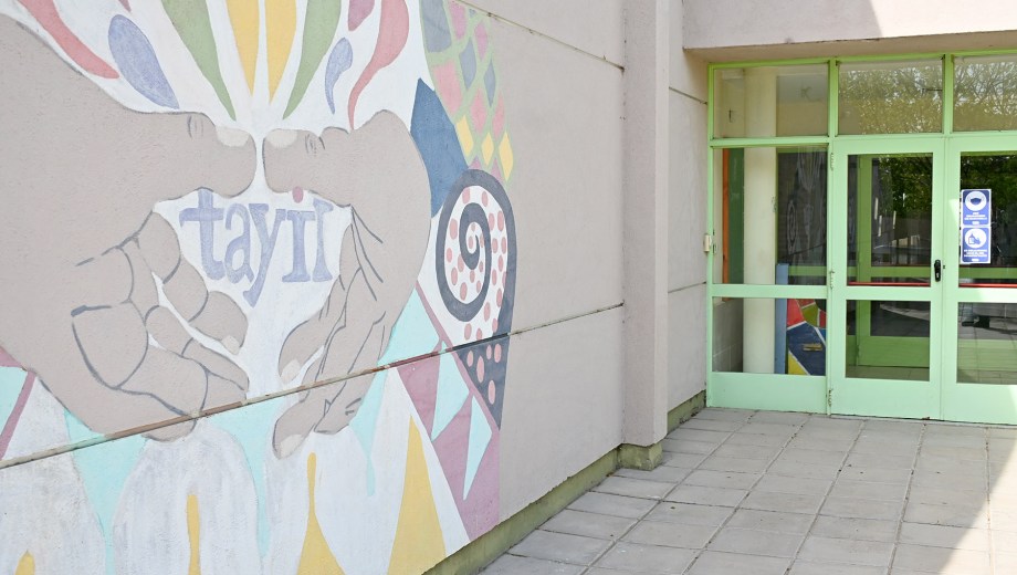 La chica tiene 16 años y un triple diagnóstico: autismo, retraso mental y síndrome de Poland. Estudia en el EIAJD N°5 de la ciudad capital. Foto Florencia Salto.