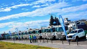 El intendente Mariano Gaido presentó la flota del nuevo contrato para la recolección de residuos en Neuquén