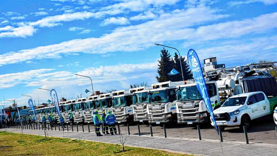 La flota nueva de CLIBA TECSAN comenzará el servicio a las 22 (foto Matías Subat)