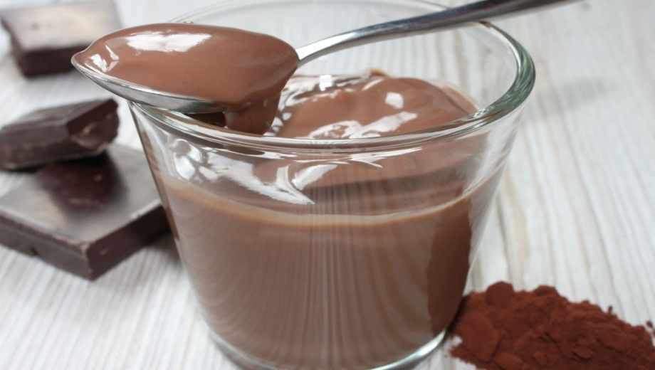 Postre de chocolate.-