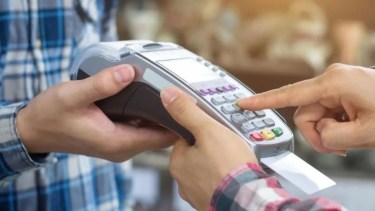 Usó una tarjeta robada, guardó objetos de un atraco y ahora irá a prisión efectiva en Chos Malal