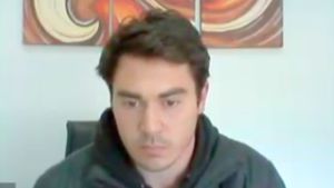 Lleva cinco días prófugo tras cortarse la tobillera en plena audiencia: embargaron sus bienes en Regina