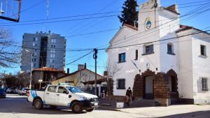 Tres heridos en una brutal balacera en un barrio de Regina: uno está grave y hay dos detenidos