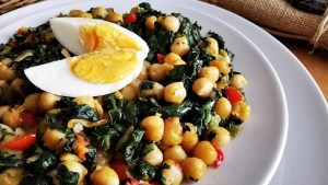 Tres recetas con espinaca listas en 15 minutos para un almuerzo o cena nutritiva