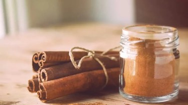 Ritual de canela según el Feng Shui: cómo atraer riqueza y fortuna en septiembre 2025