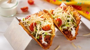 Cómo preparar tacos de queso, la versión argenta en solo un par de minutos