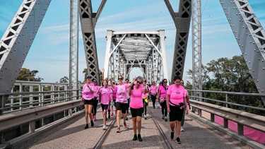 Corre Caminata 2025 en Viedma contra el cáncer de mama: octubre rosa para prevenir