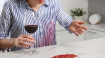 Imagen de Cómo sacar manchas de vino tinto de la ropa sin arruinarla